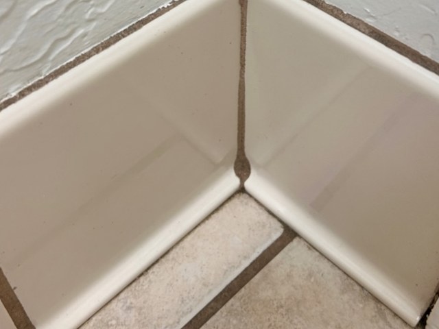 Level 2 — Average Living: Typical lived-in home with light buildup.