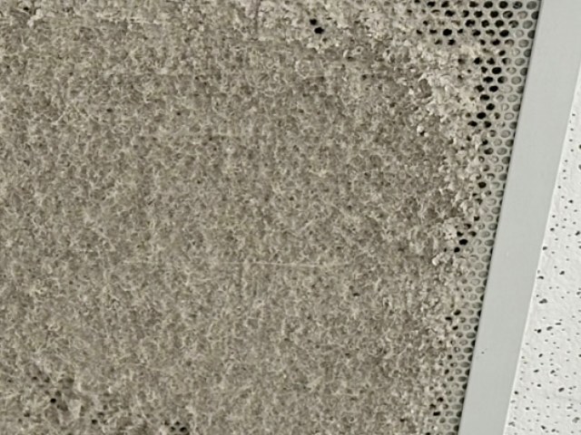 Level 5 — Extreme Cleaning: Heavy buildup requiring substantial extra time.